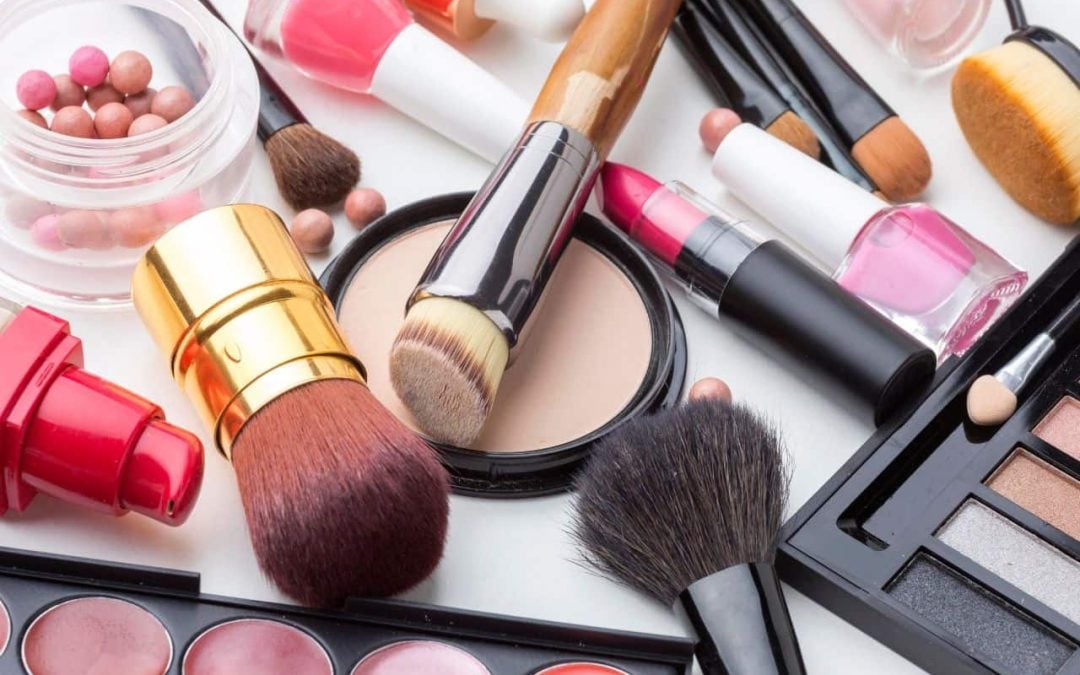 Best Cosmetics Stocks In India 2024 – List, Financials And More